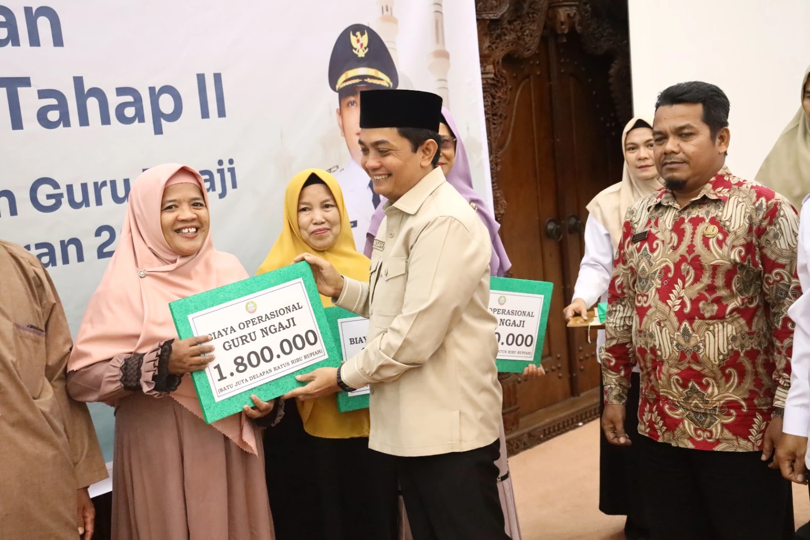 Siti Asyah Bersyukur Mendapat Bantuan Operasional dari Pemkot